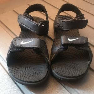 Nike sandals size 8c